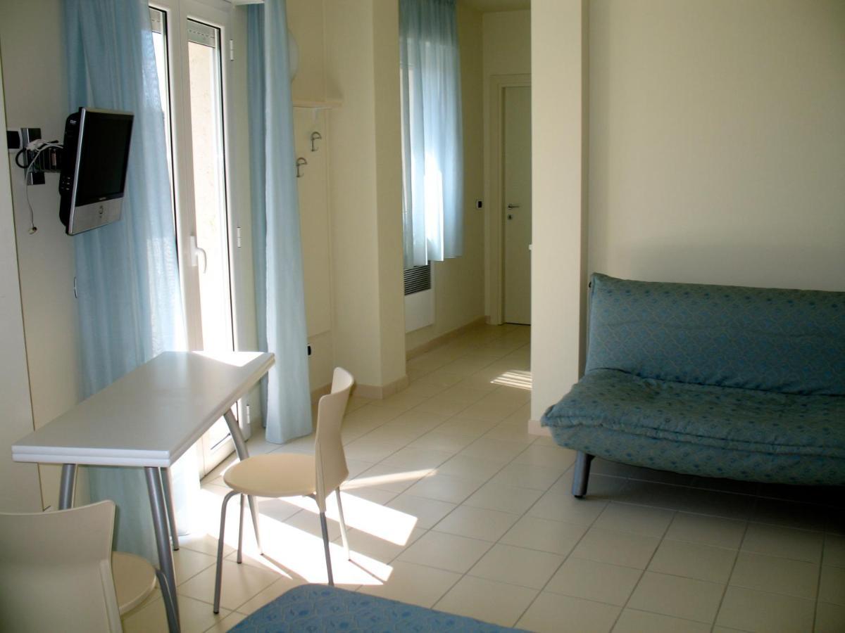 Hotel Residence Hr Civi Tortoreto Eksteriør bilde